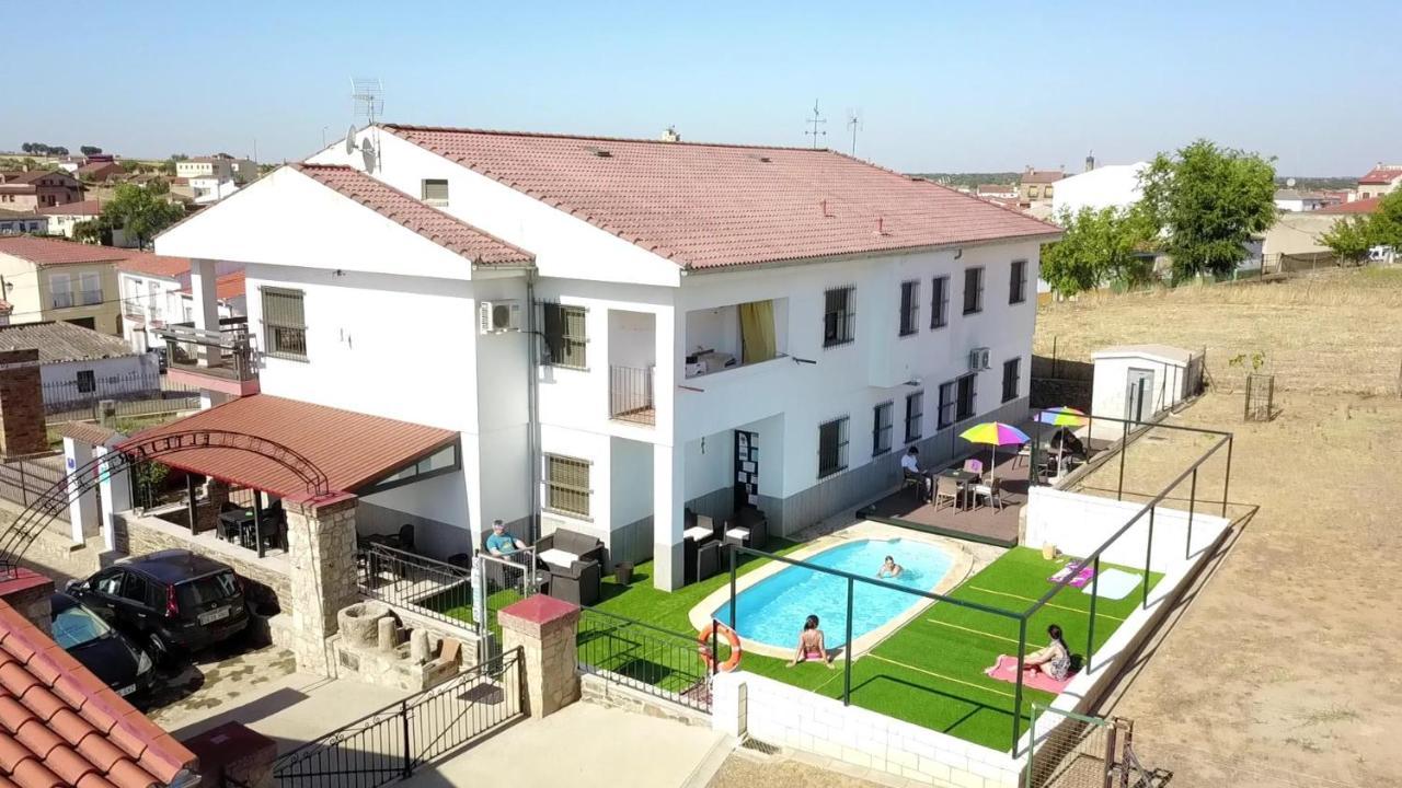 Apartamentos Estrellas De Monfraguee Torrejón el Rubio Exteriér fotografie