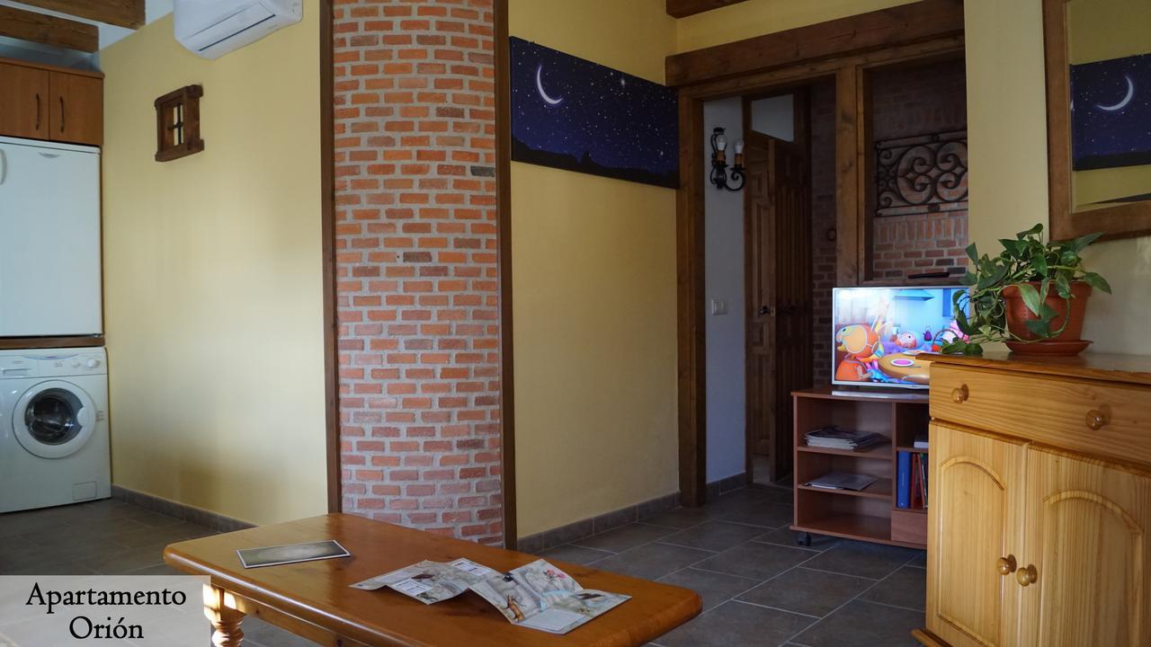 Apartamentos Estrellas De Monfraguee Torrejón el Rubio Exteriér fotografie