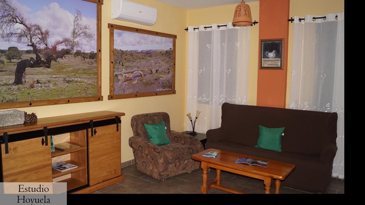 Apartamentos Estrellas De Monfraguee Torrejón el Rubio Exteriér fotografie