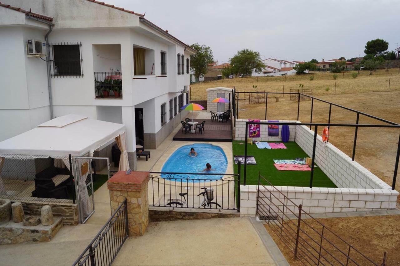 Apartamentos Estrellas De Monfraguee Torrejón el Rubio Exteriér fotografie